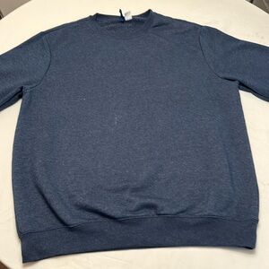 Men’s blue sweatshirt
